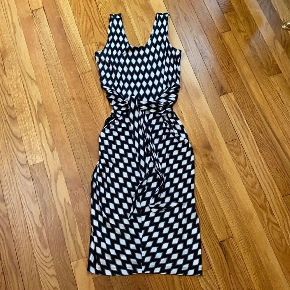 White and black cotton dress